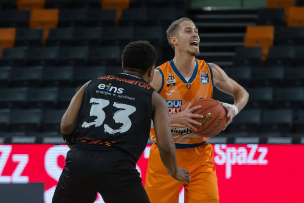 后卫上榜 后卫上榜