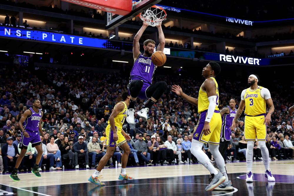 余嘉豪在内 余嘉豪在内